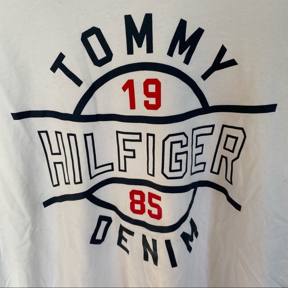 Tommy Hilfiger Tshirt - Picture 3 of 4